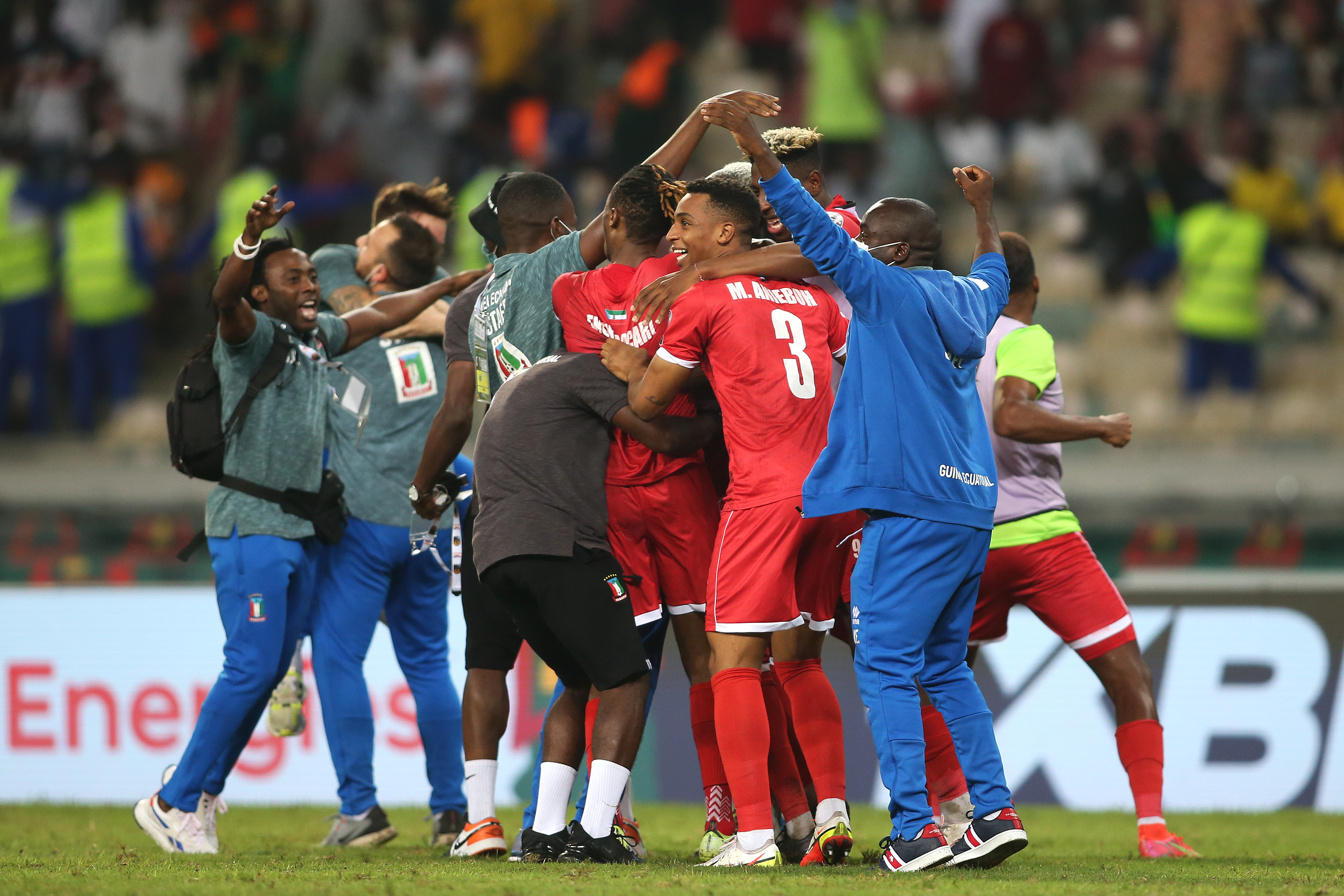 刷屏了（亚洲杯）阿拉伯联合酋长国既几内亚比分冲冠形势-逐项解读