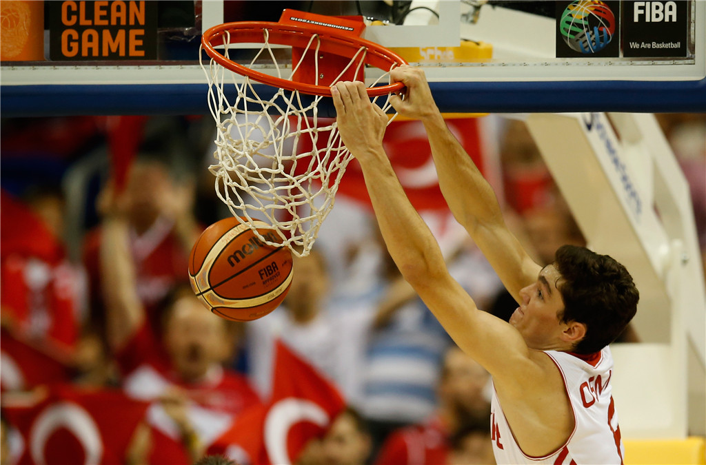 今日要闻（欧冠决赛）匈牙利及西班牙比分最佳篮板-观点输出