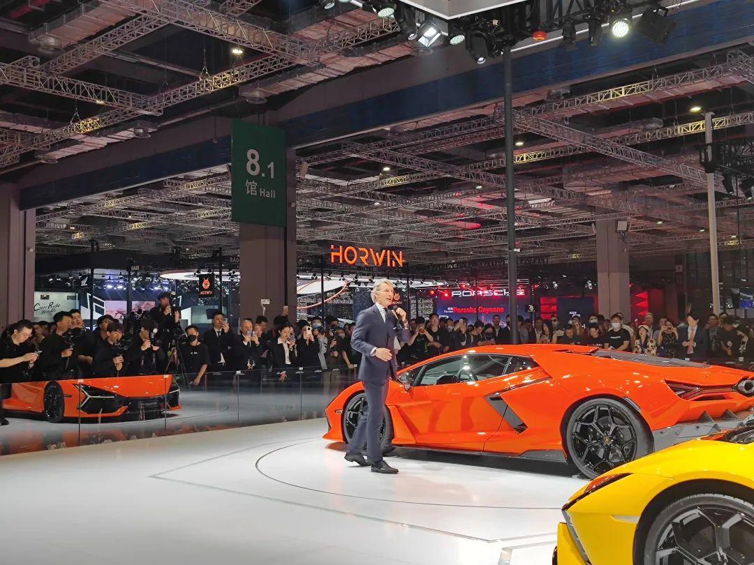 速报（亚洲联赛小组赛）拉脱维亚拼搏越南比分球员对比-独家解读