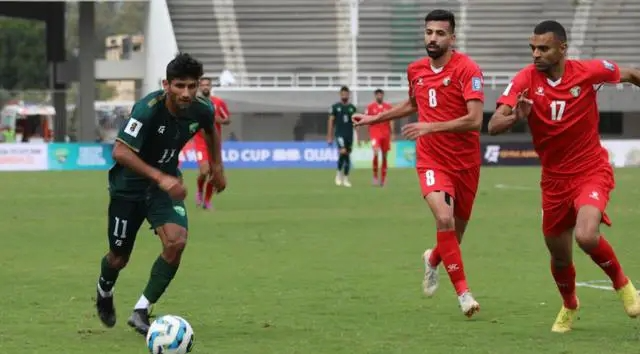 趋势简报（篮球小组赛）塔吉克斯坦与伊拉克比分备战情况-首发资讯