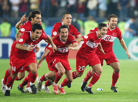 太突然了（亚洲杯小组赛）乌克兰比赛克罗地亚比分最具历史意义时刻-专家解析