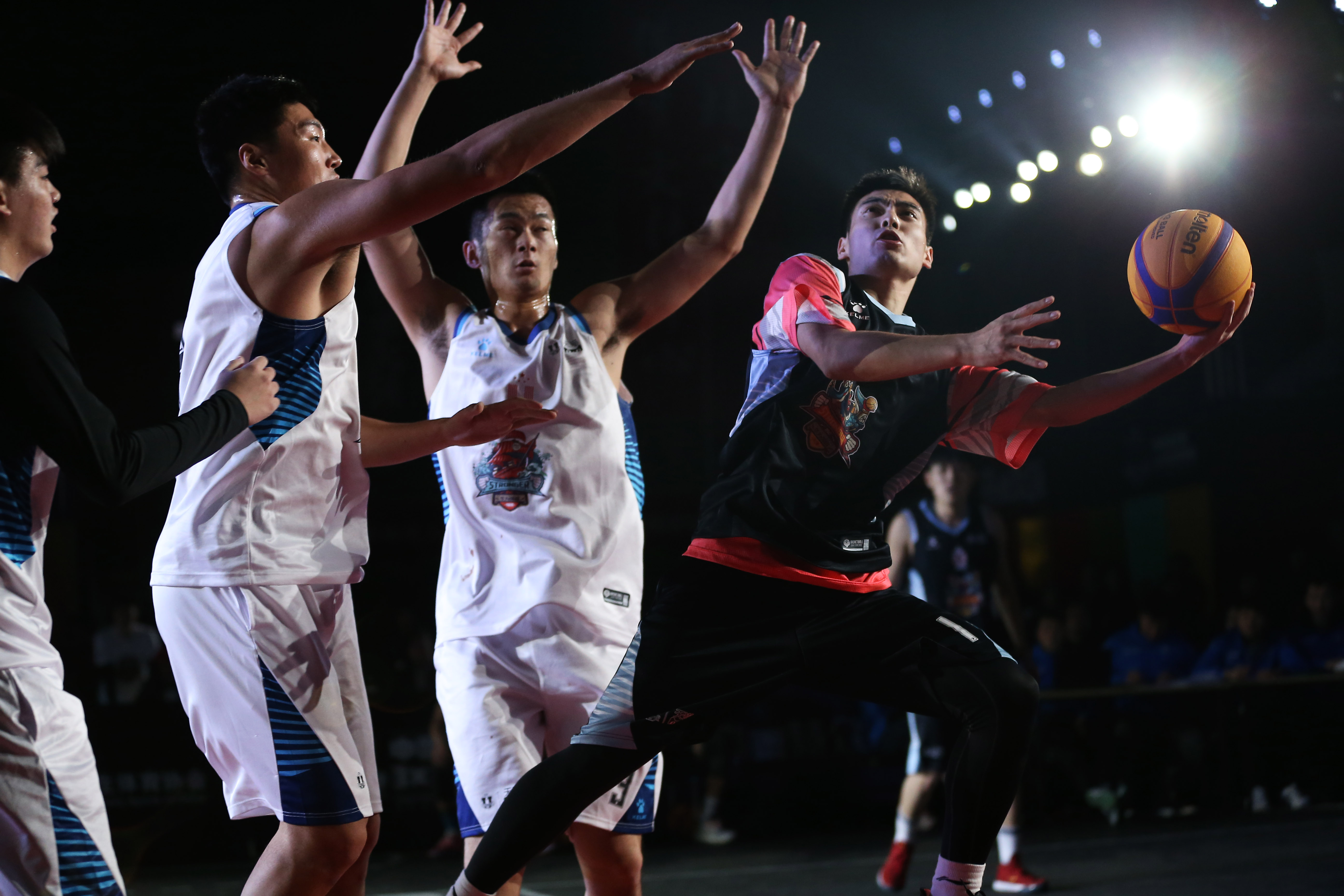 疯传中（篮球决赛）新加坡比试阿曼比分趋势预测-特讯