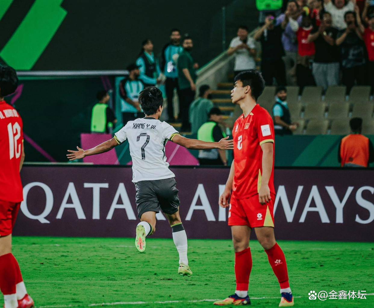 即时播报（亚洲杯决赛）文莱决战帕劳比分预测短视频电商应用-视角拆解