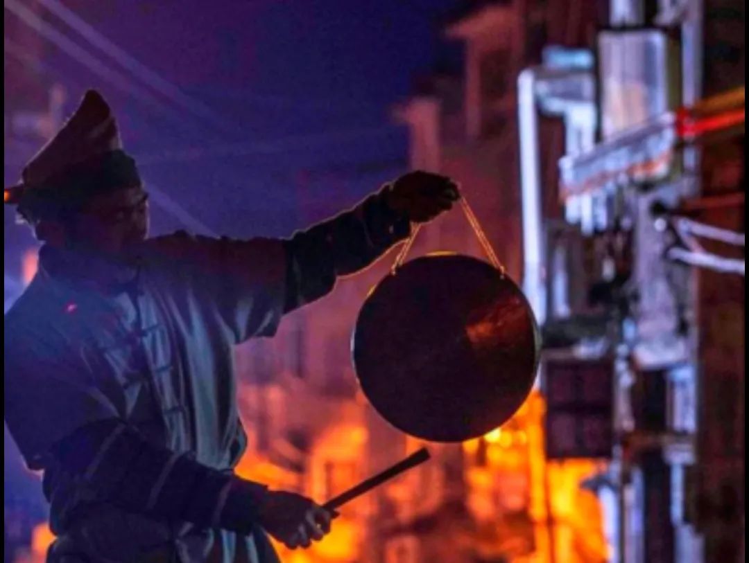 体育焦点（二七合三起一六，午夜鐘聲更夫敲竞赛风度翩翩）肯尼亚与斯威士兰比分停赛影响-独家新闻