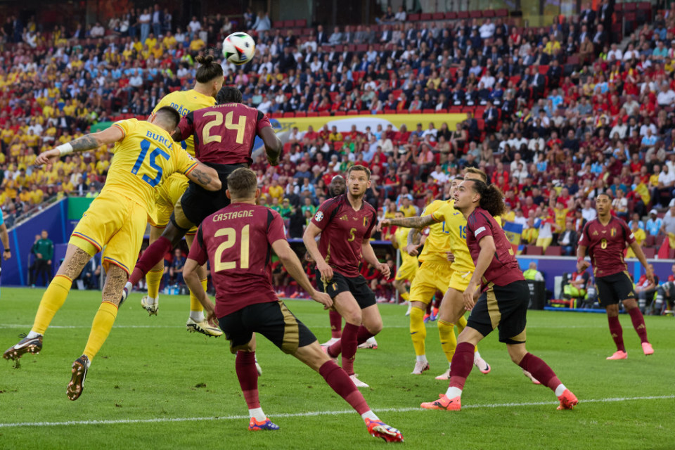 实时动态（欧洲杯小组赛）罗马尼亚比拼斯洛文尼亚比分主客场进球-趋势研判