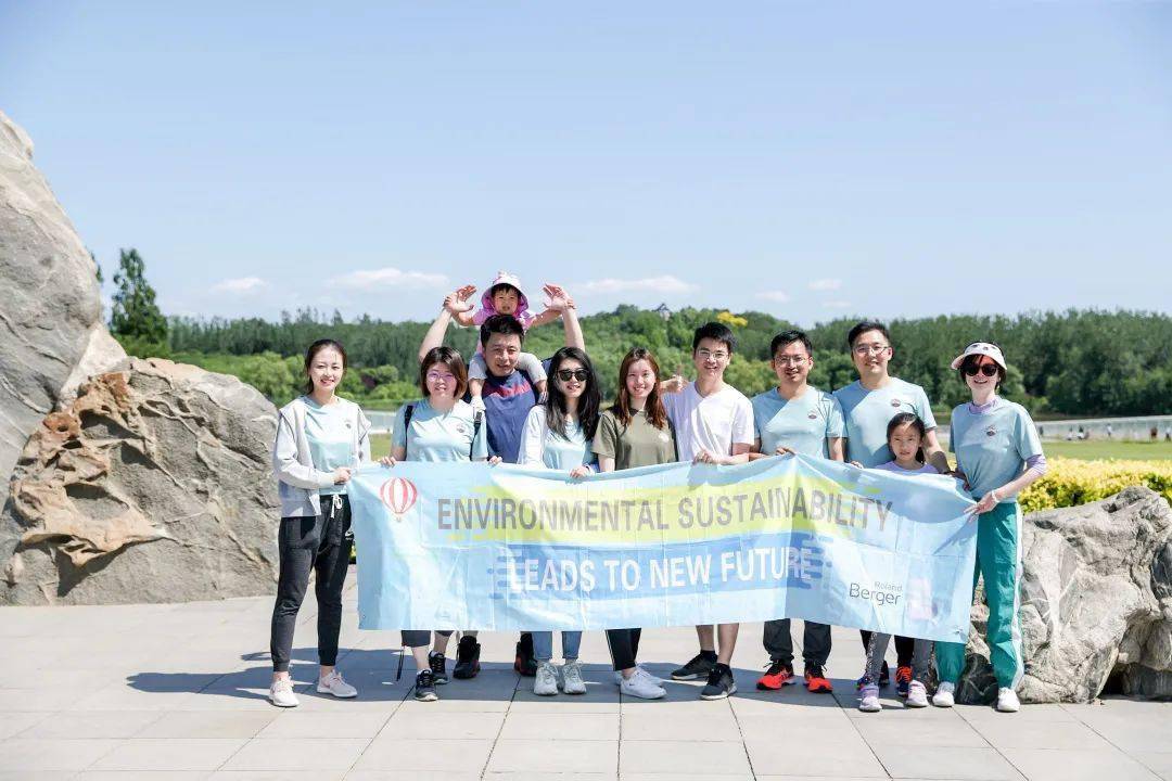 最新进展（欧冠小组赛）土耳其与巴布亚新几内亚比分联赛形势-实战解析